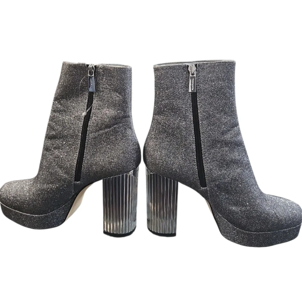 New MICHAEL Michael Kors Silver Platform Boots Sz 8.5